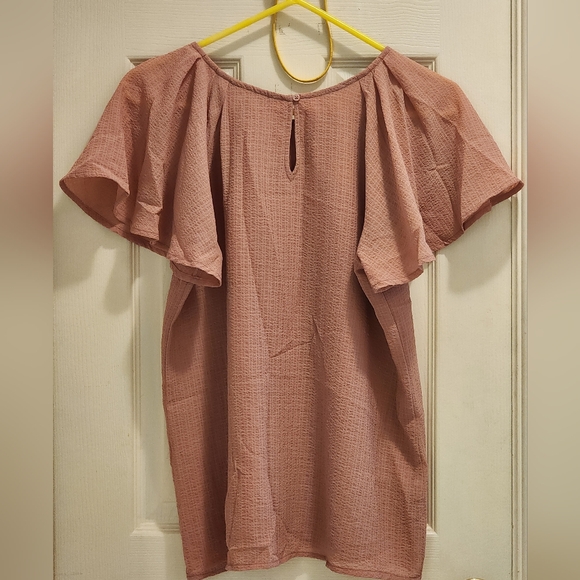 Pink shirt - Picture 2 of 3